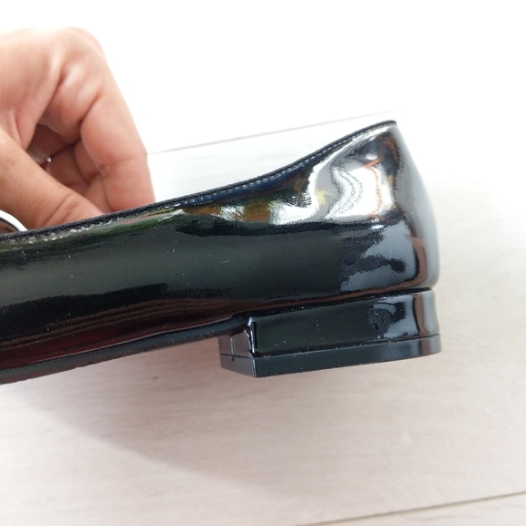 NWOT Badgley Mischka Patent Leather Bow Loafers - Picture 6 of 11